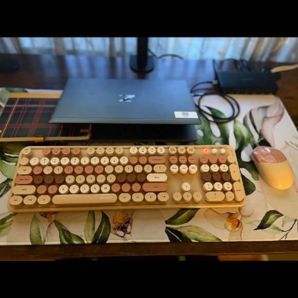 Wireless Keyboard and Mouse Combo 104 Keys Full-Sized 2.4 GHz Colorful Keyboard - Picture 13 of 15